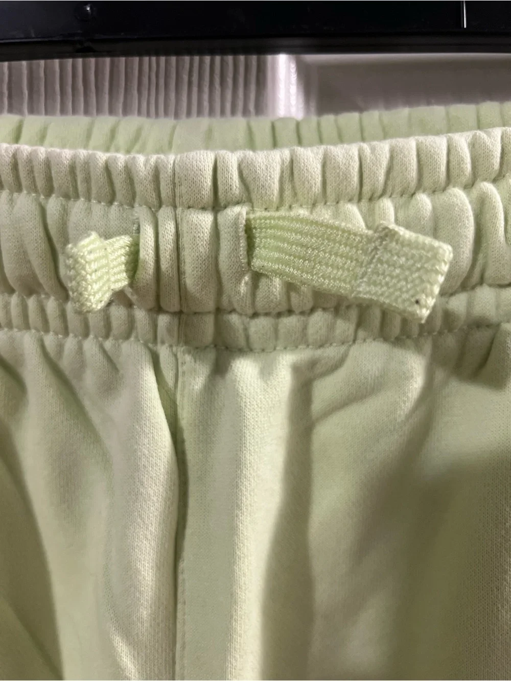 Nike Boys Shorts Youth XL Green Sweat Shorts SportsWear w Nike blue Logo design.